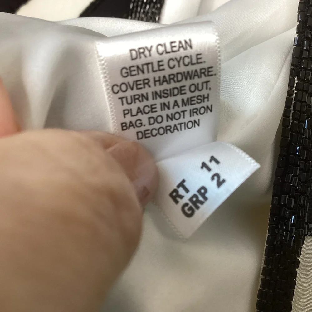 St. John Silk Beaded Jacket 10 - Picture 7 of 12